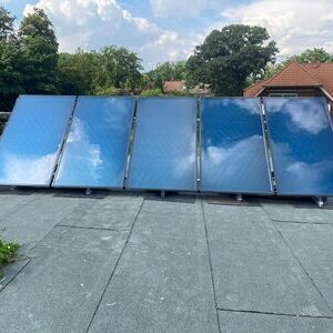 Kollektoren auf dem Dach