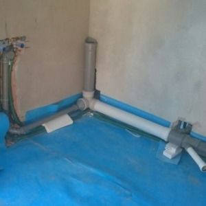 Rohrverlegung für Sanitärbereich